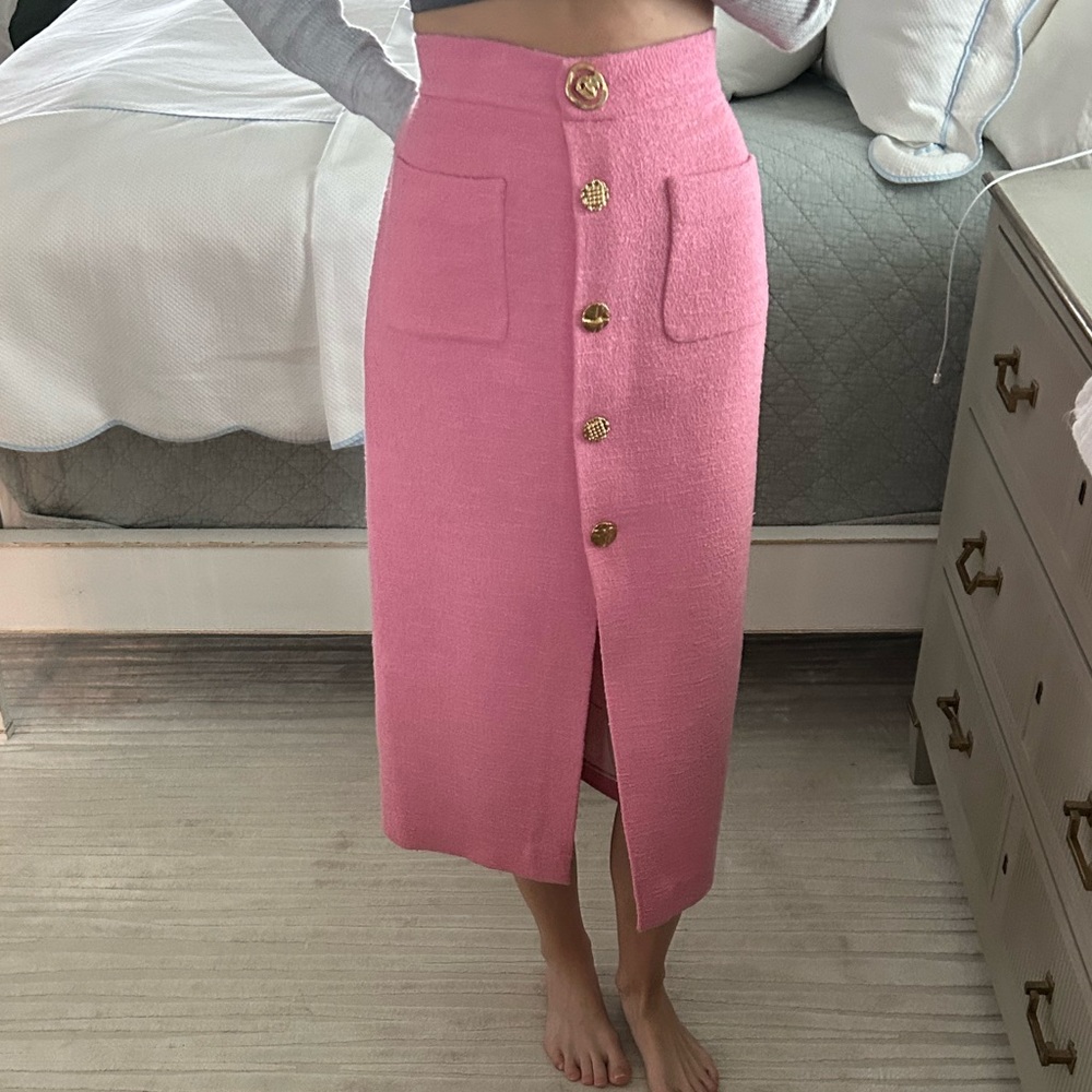 Midi Zara hot pink skirt. Never been worn